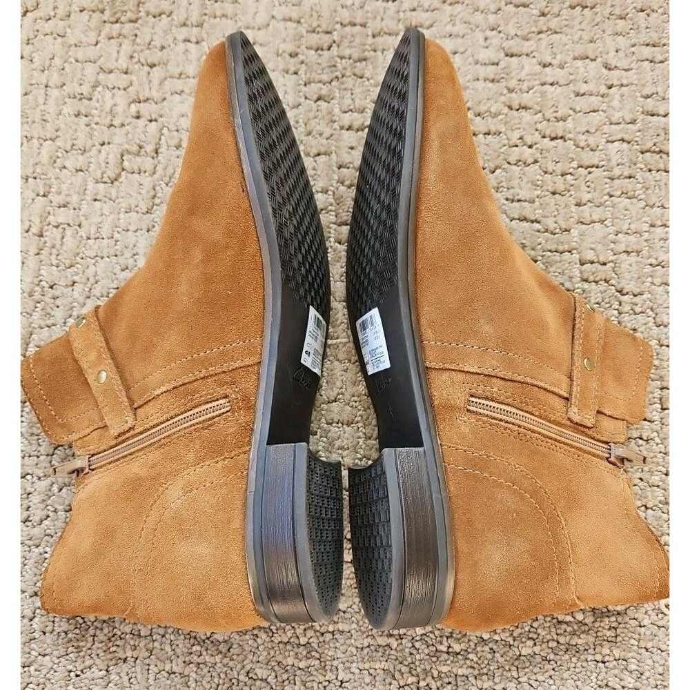 Clarks Trish Brown Strap Suede Chelsea Ankle Boots Sz 9 M NEW - Picture 7 of 9
